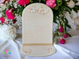 Nossa Senhora Aparecida com coroa banhada a ouro 25 cm - linho cru e pérolas - Image 2